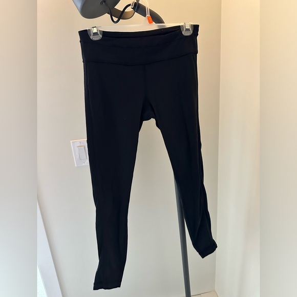 Size 6 Black Lululemon  Leggings - Picture 1 of 6